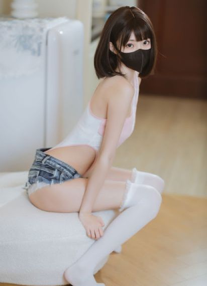 火热的邻居完整版_国产剧免费观看超清
