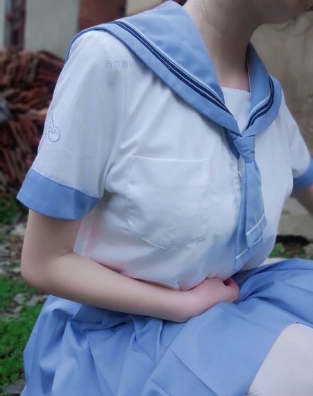 美丽教师1975未删减版_HD在线播放