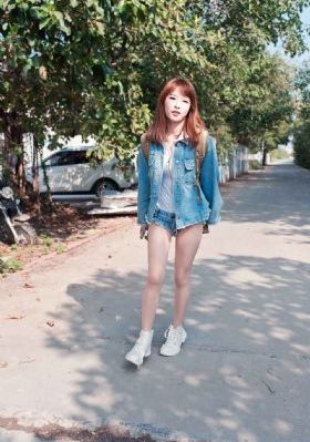 年轻性感的母亲_免费观看高清版